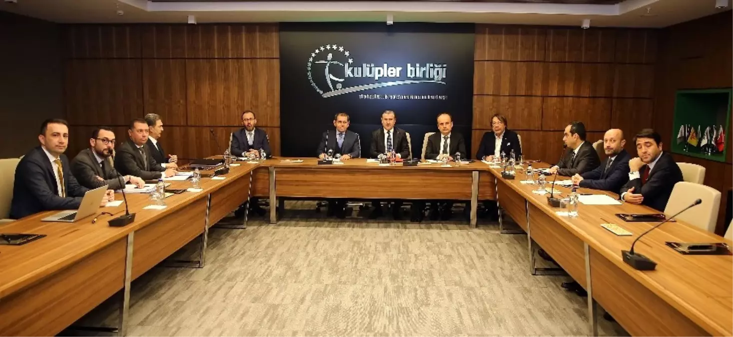 Bakan Osman Aşkın Bak, Kulüpler Birliği\'nde