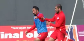 Elaziz Belediyespor'da 2 Futbolcu ile Yollar Ayrıldı