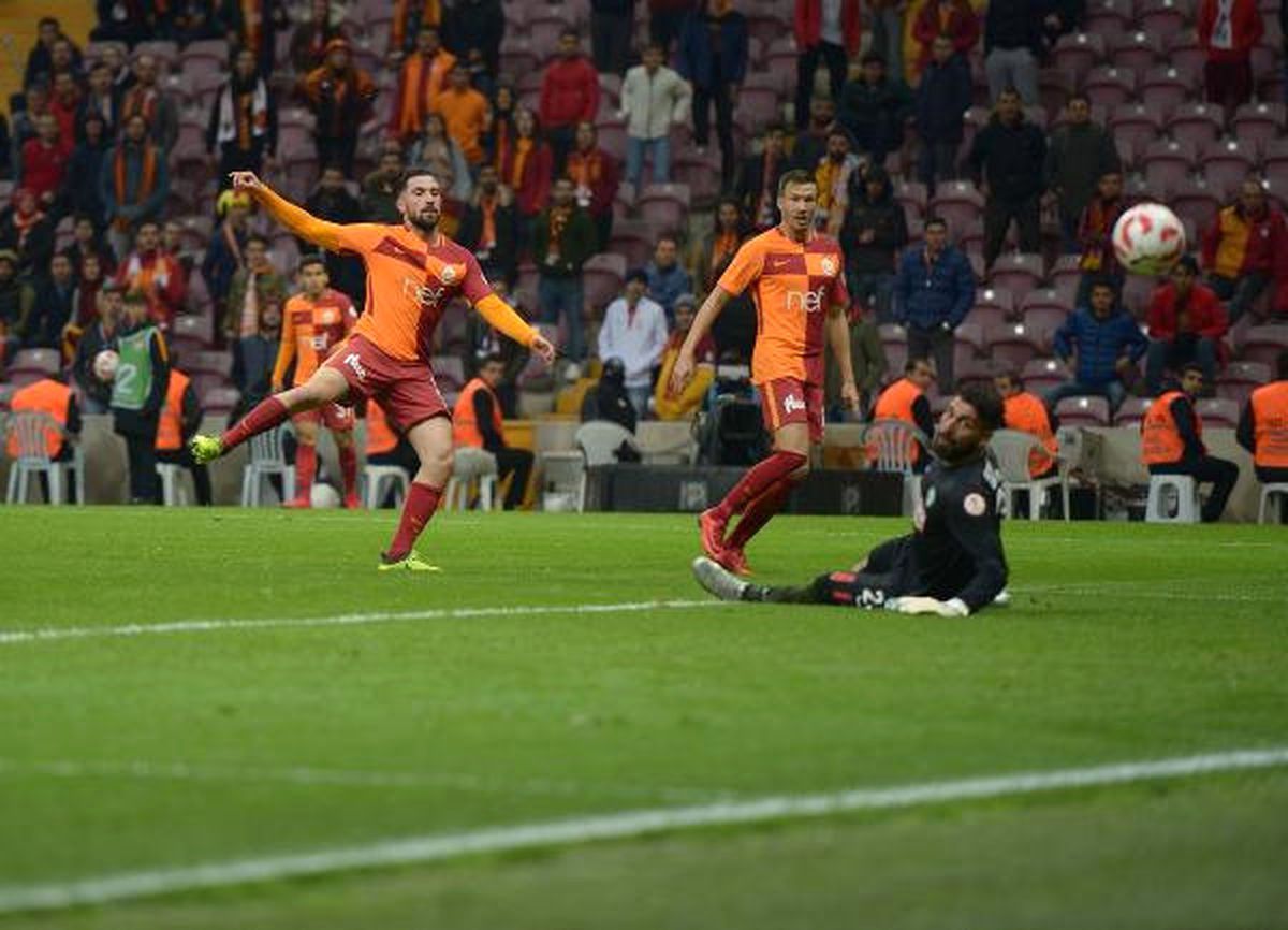 Emrah Başsan ve Sinan Rotasyonda Tudor\'un Gözüne Girdi