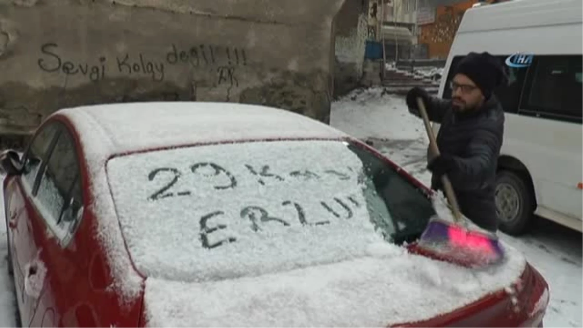 Erzurum\'da Kar Yağışı ve Soğuk Hava Etkili Oluyor