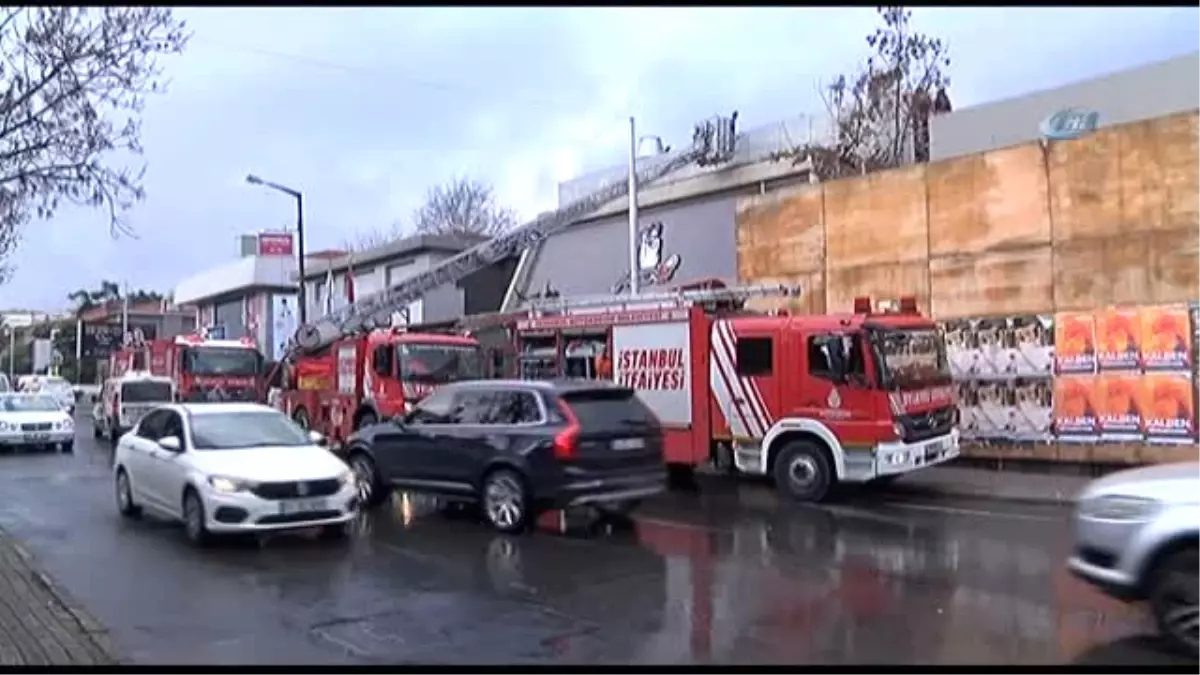 Etiler\'deki Ünlü Et Restoranında Yangın Paniği