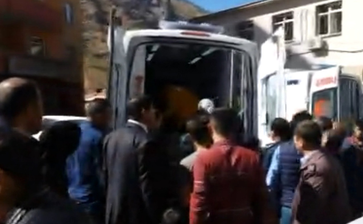 Hainler İş Makinesine Saldırdı: 1 Şehit, 1 Yaralı
