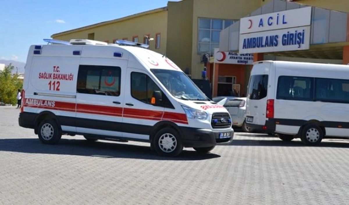 Hakkari\'de Terör Saldırısı: 1 İşçi Hayatını Kaybetti