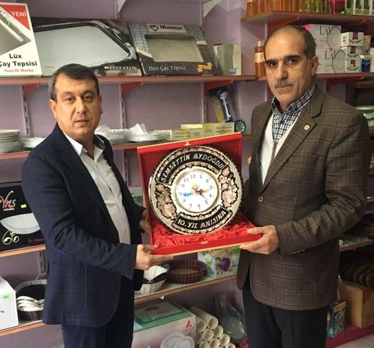 İha Kovancılar Muhabirine Plaket