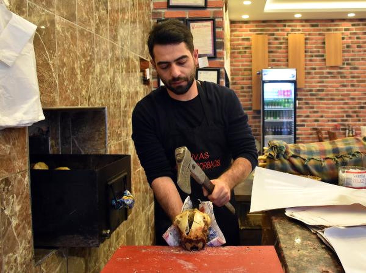 Kelle Kırdırmak\' İçin Sabah Fırınlara Akın Ediyorlar
