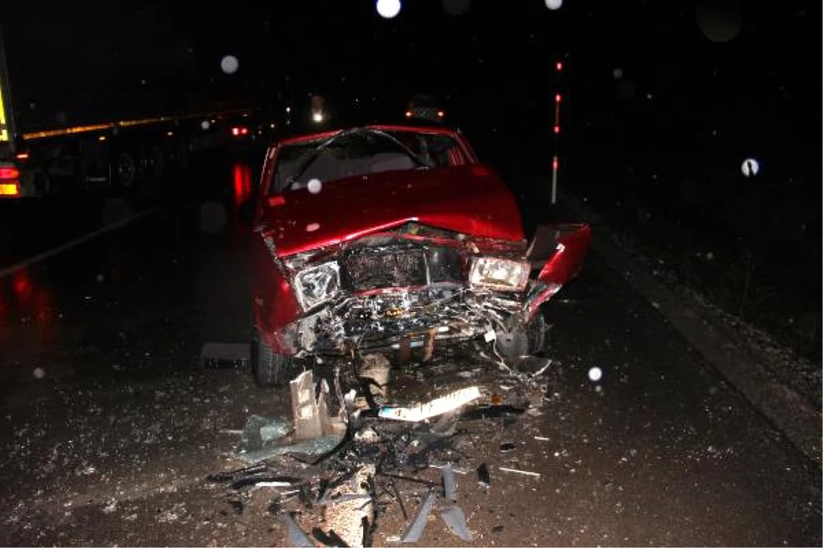 Konya\'da İki Otomobil Çarpıştı: 9 Yaralı