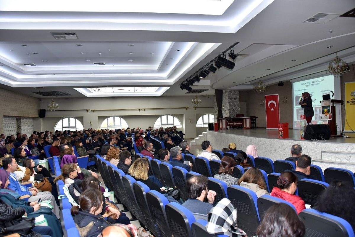 Konya\'nın 31 İlçesinde Eğitimcilere Atık Pil Eğitimi Verildi