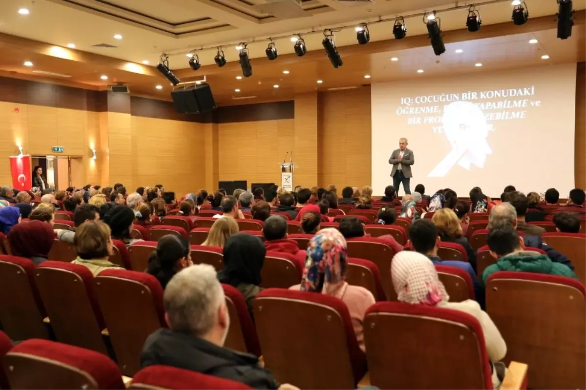 Manavgat\'ta "Okul Evde Başlar" Semineri