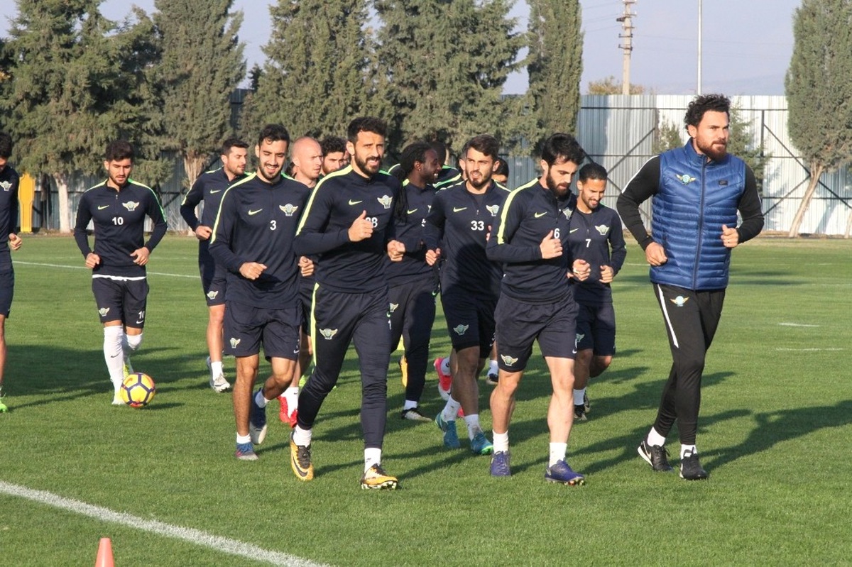 Okan Buruk: "Lige Başladığımız Hızın Altına Düştük"