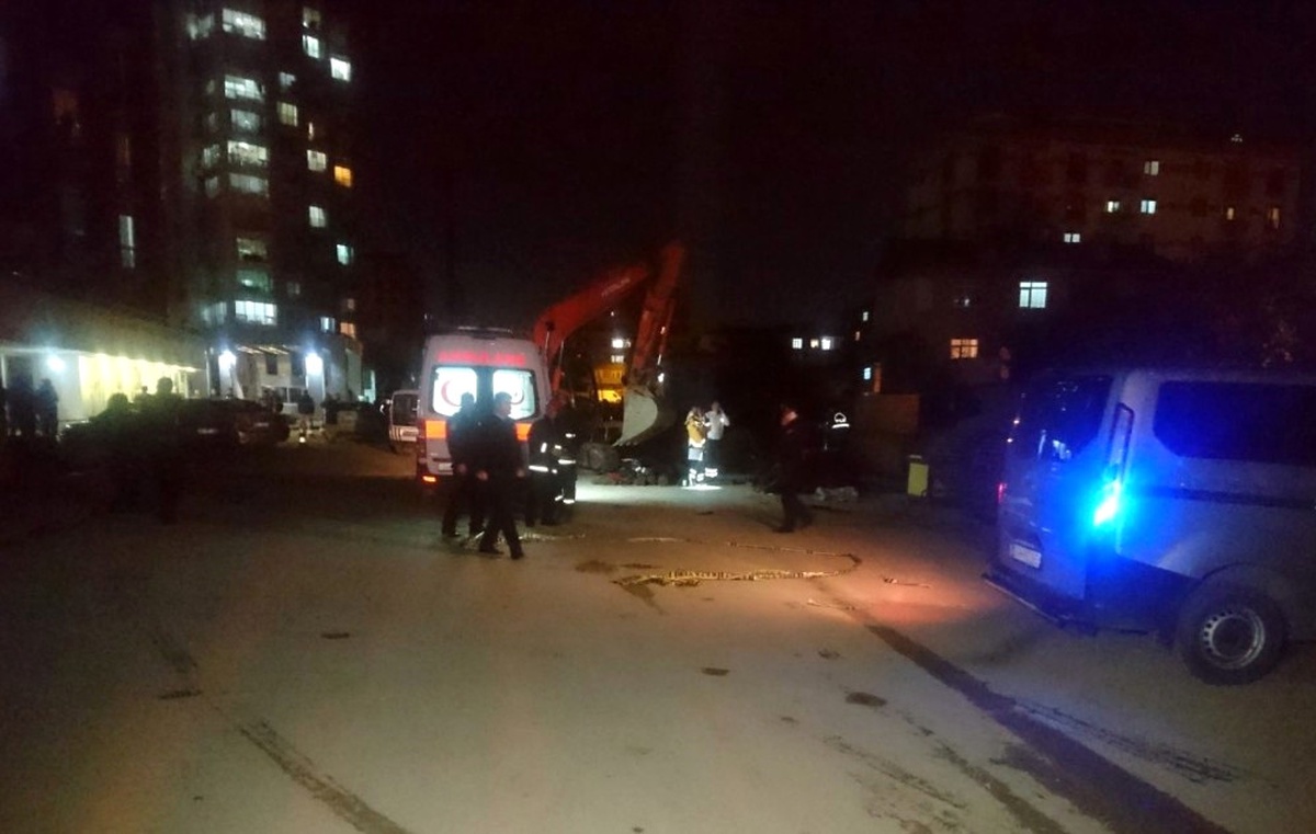 Pendik\'te İnşaat Demirlerinin Altında Kalan Çocuk Hayatını Kaybetti