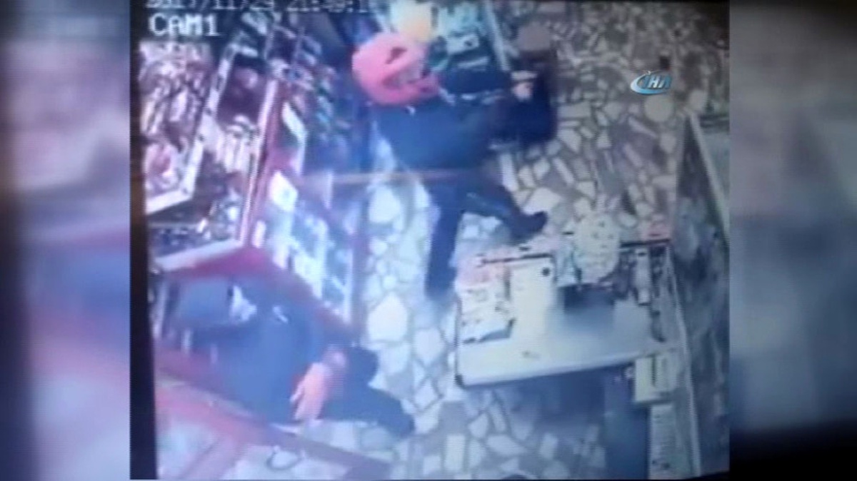 Polisle Çatışan Firari Soyguncu Yakalandı