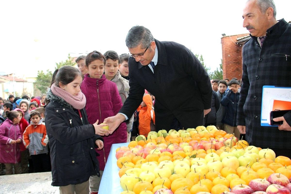 Suşehri\'nde "Sağlıklı Çocuklar, Mutlu Yarınlar" Projesi