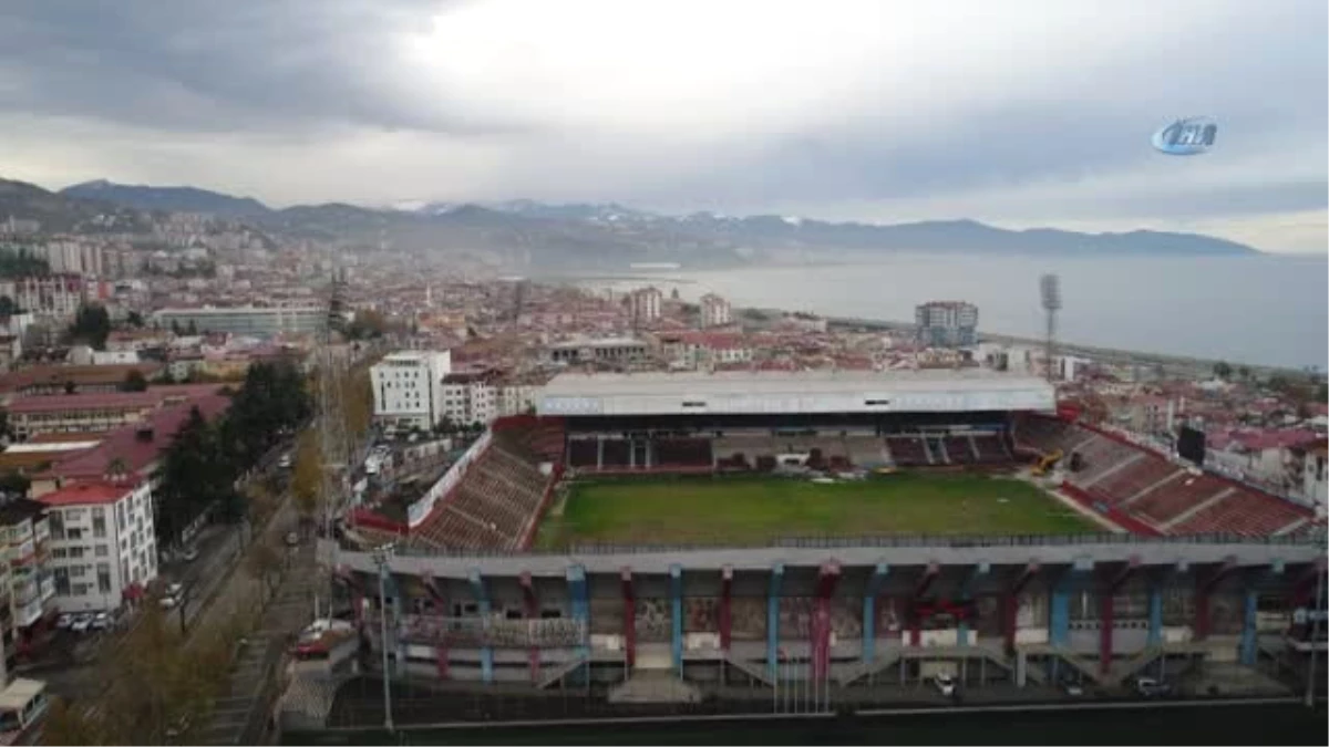 Trabzonspor, Hüseyin Avni Aker Stadyumu\'na Yıkım İçin İlk Kepçe Vuruldu
