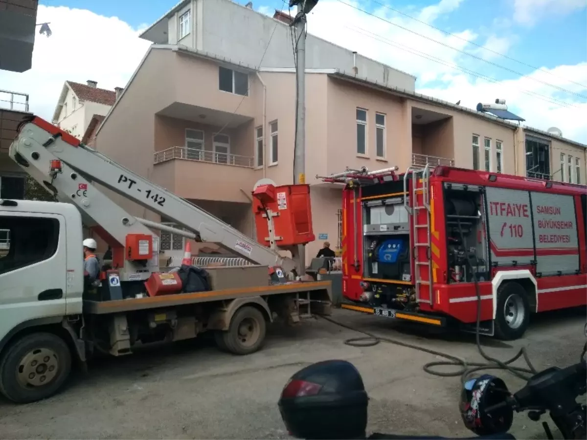 Yangında Dumandan 1 Kişi Zehirlendi