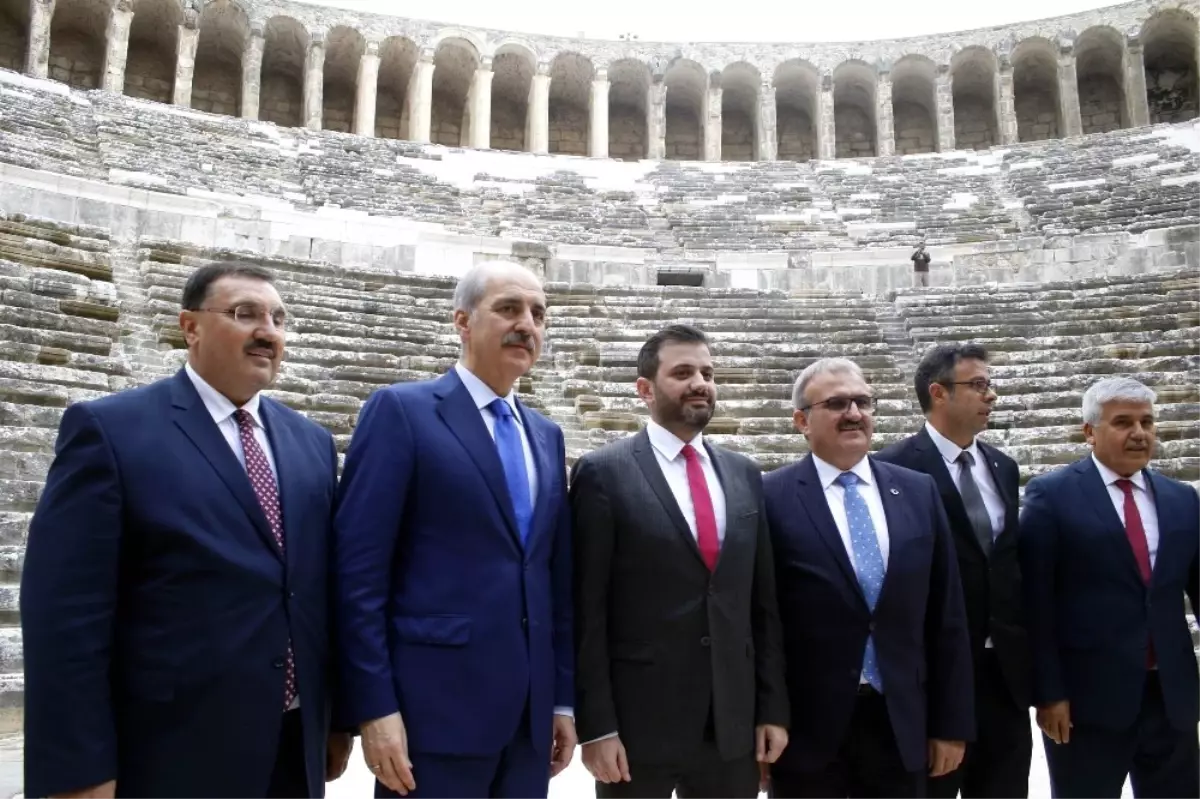 Bakan Kurtulmuş, Aspendos Tiyatrosu ve Side Antik Kenti\'ni İnceledi