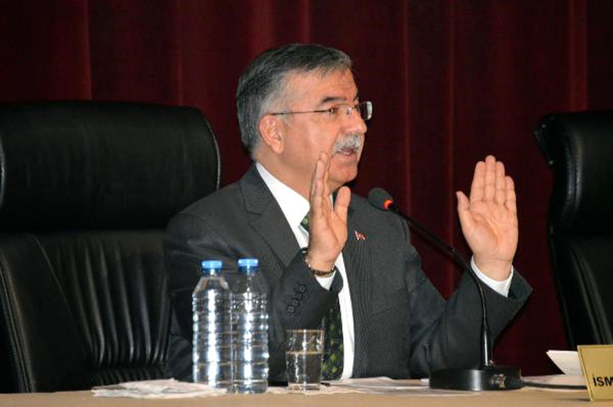 Bakanı Yılmaz: Hakkari\'ye 422 Milyon Liralık Eğitim Yatırım Yapıldı (2)