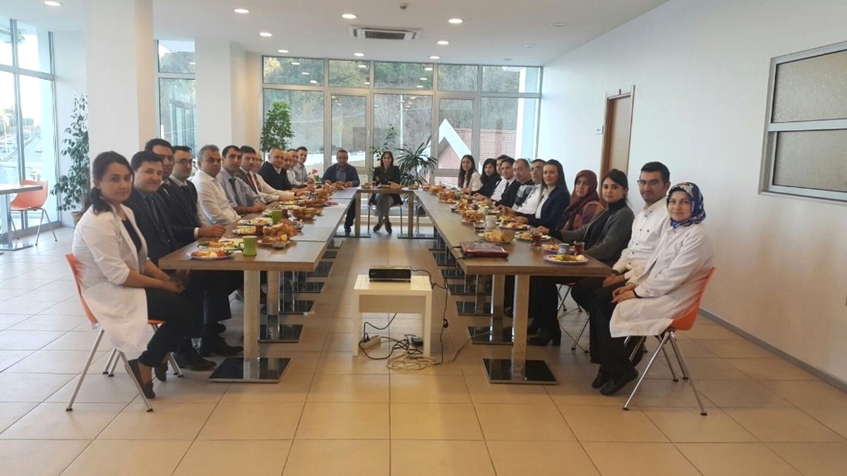 Bakka Çalışanları Kahvaltıda Bir Araya Geldi