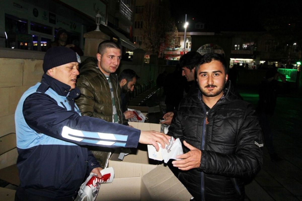 Bayburt Belediyesi \'Nden Bir Kandil Klasiği