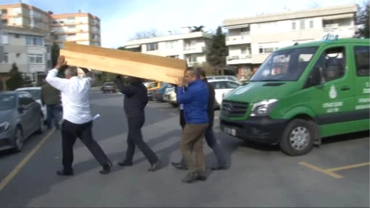 Boğaziçi Üniversitesi\'ni Yasa Boğan Ölüm...öğretim Görevlisi Evinde Ölü Bulundu