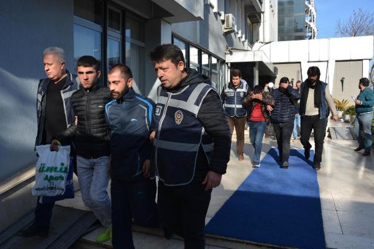 Bursa\'da Hırsızlık Suçundan Aranan 27 Kişi Eş Zamanlı Yakalandı
