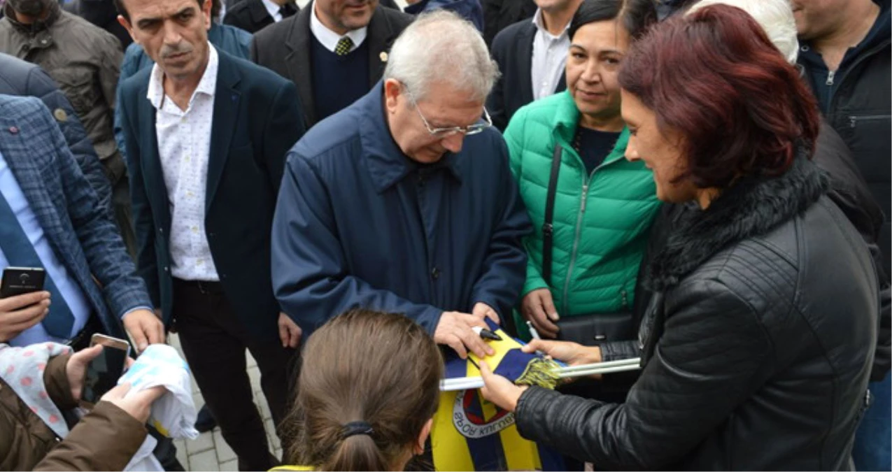 Fenerbahçe Başkanı Aziz Yıldırım Öğrencilerle Bir Araya Geldi