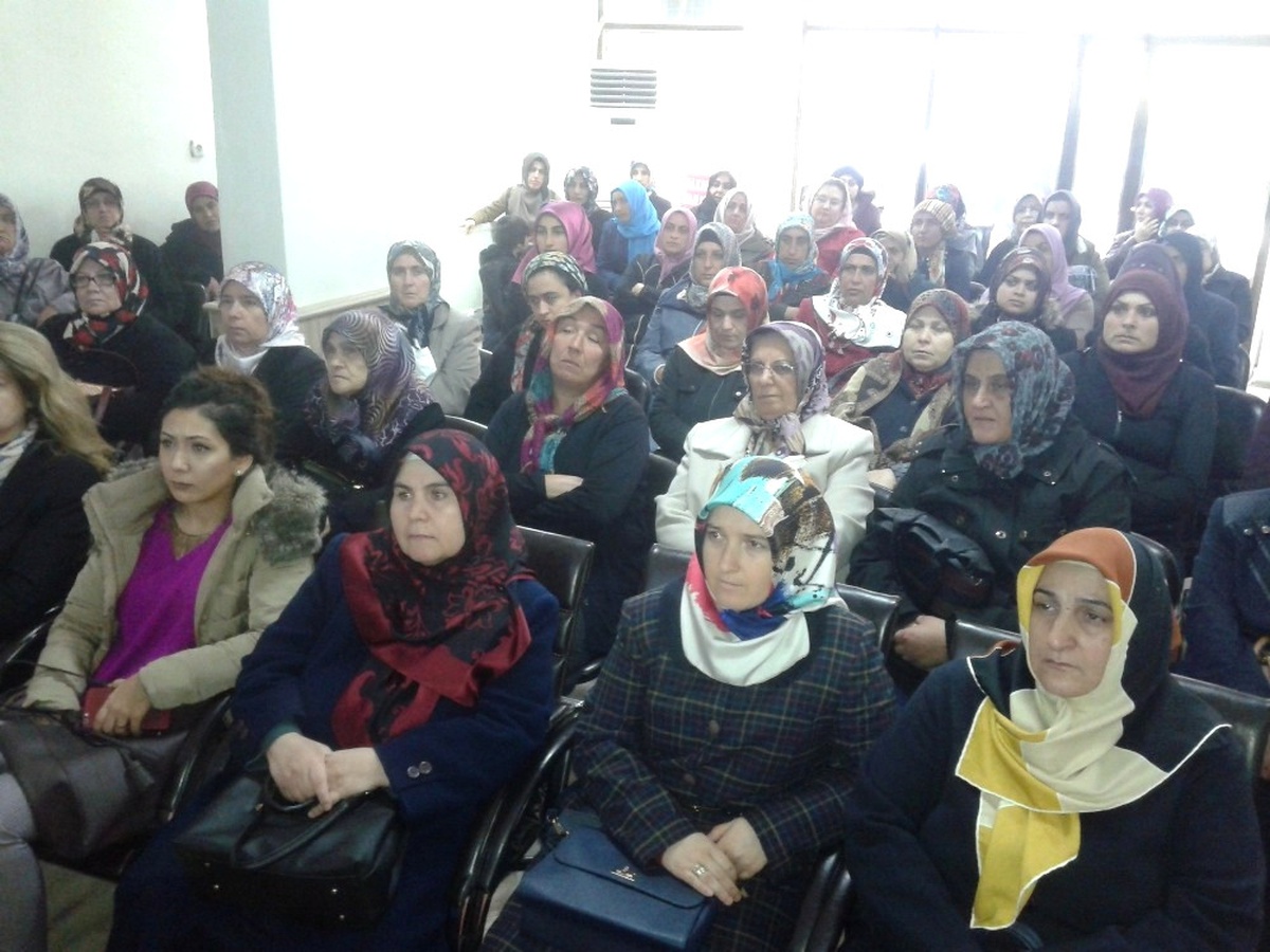 Kadınlara "Aile İçi Şiddet" Konulu Seminer Verildi