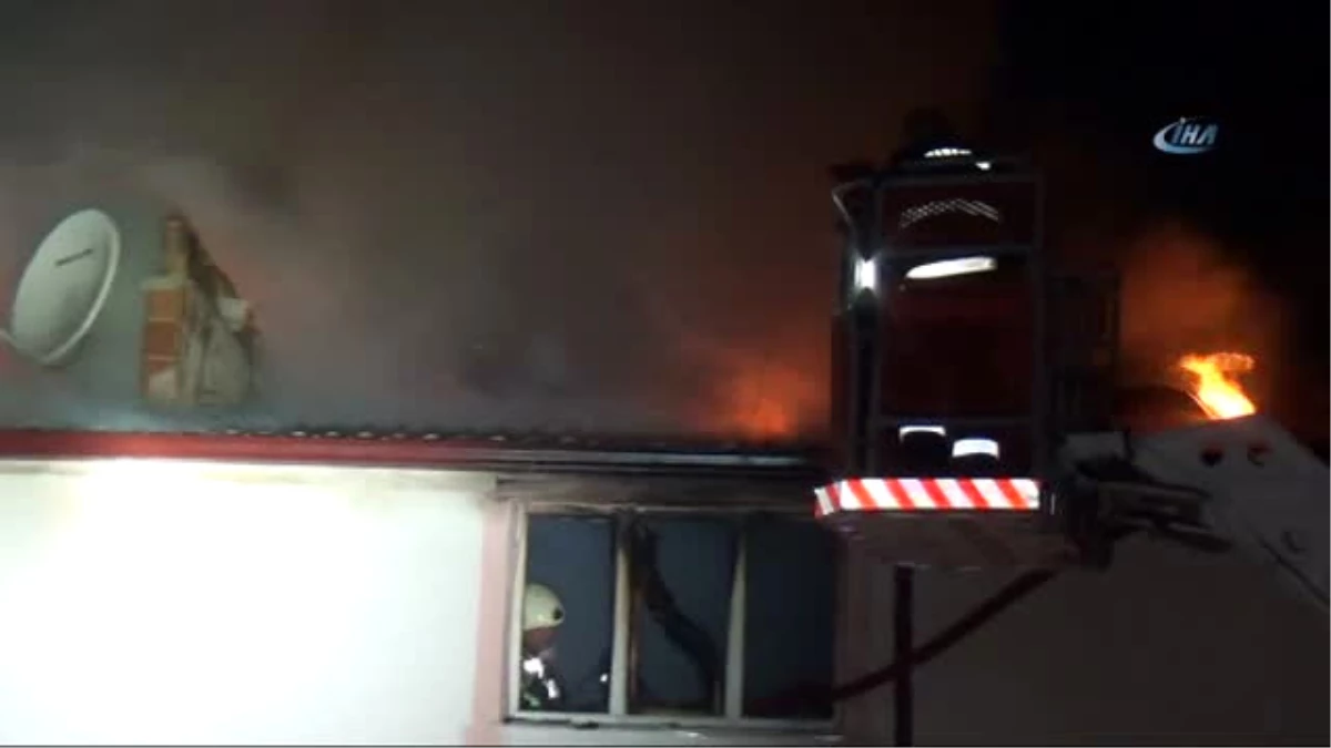 Karaman\'da 5 Katlı Apartmanın Teras Katında Çıkan Yangın Korkuttu