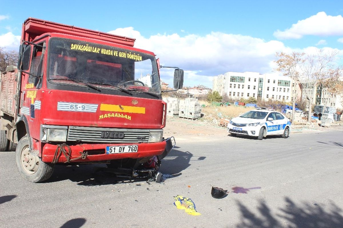 Karaman\'da Trafik Kazası: 1 Yaralı