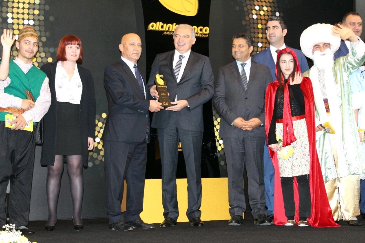 Kartal Belediyesi\'nin Masal Müzesi Projesine Altın Karınca Ödülü