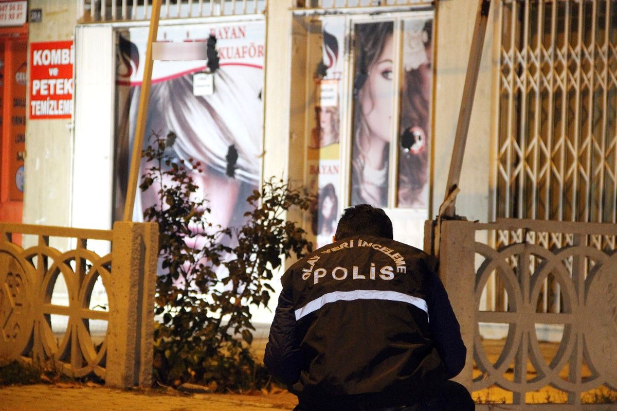 Kiracısını Vurdu, Serbest Kaldı, Dükkan Kurşunladı