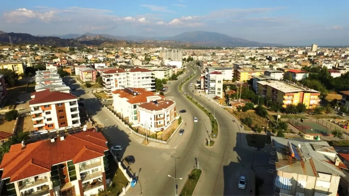 Nazilli Belediyesi\'nden 3 Yılda 20 Milyonluk Yol Hizmeti