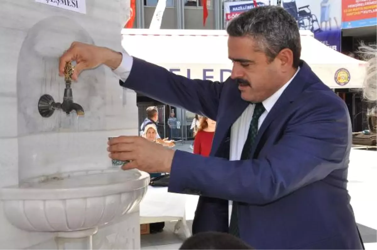 Osmanlı Çeşmesinden 10 Bin Kişiye Şerbet Dağıtıldı