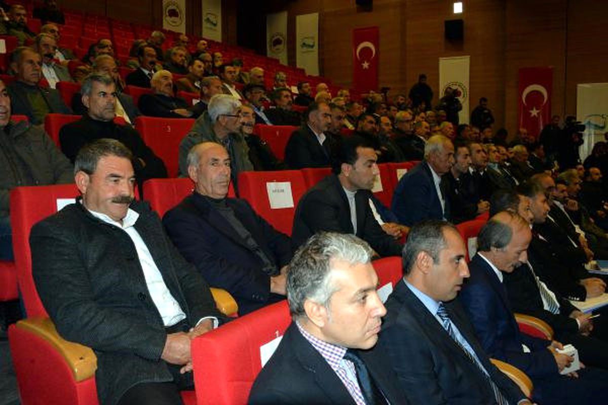 Vali Güzeloğlu, Sur\'daki Muhtarlarla Bir Araya Geldi