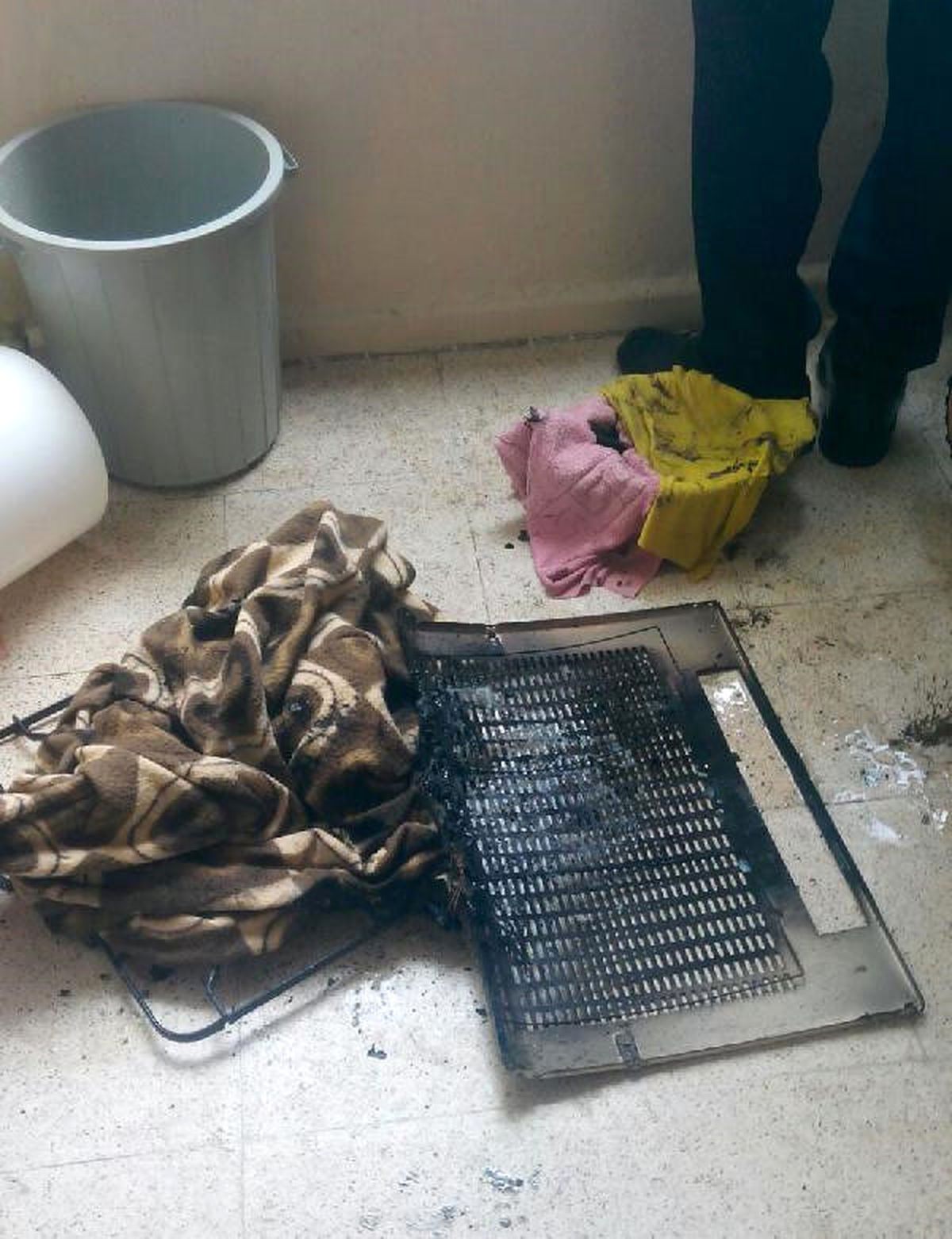 Yangını Söndürmek İsterken Dumandan Zehirlenerek Öldü