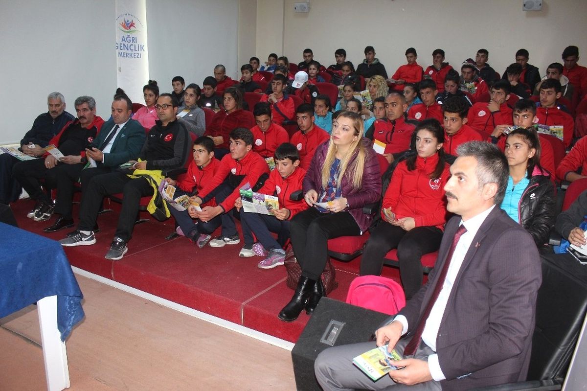 Ağrı\'da Sporculara Uyuşturucu ile Mücadele Eğitimi