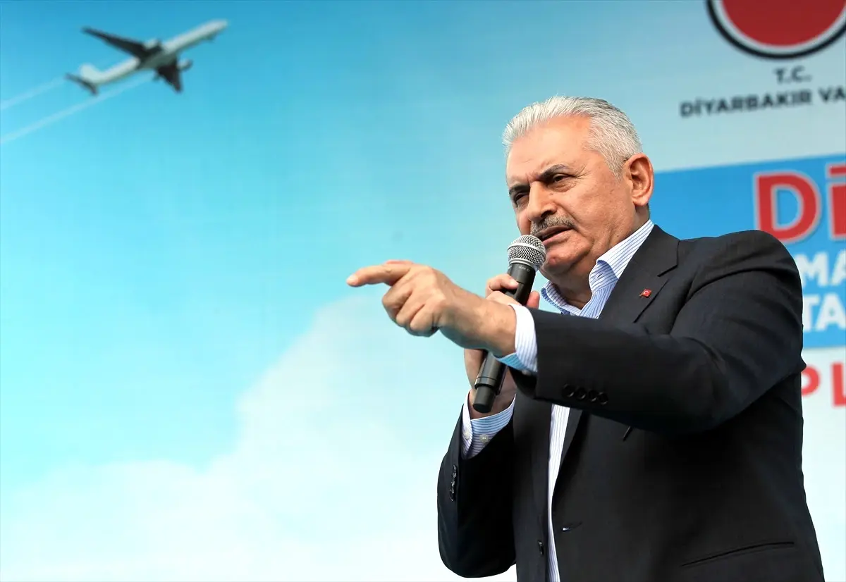 Başbakan Yıldırım\'dan Zarrab Çıkışı: İnşallah İçinde Bulunduğu Yanlıştan Döner