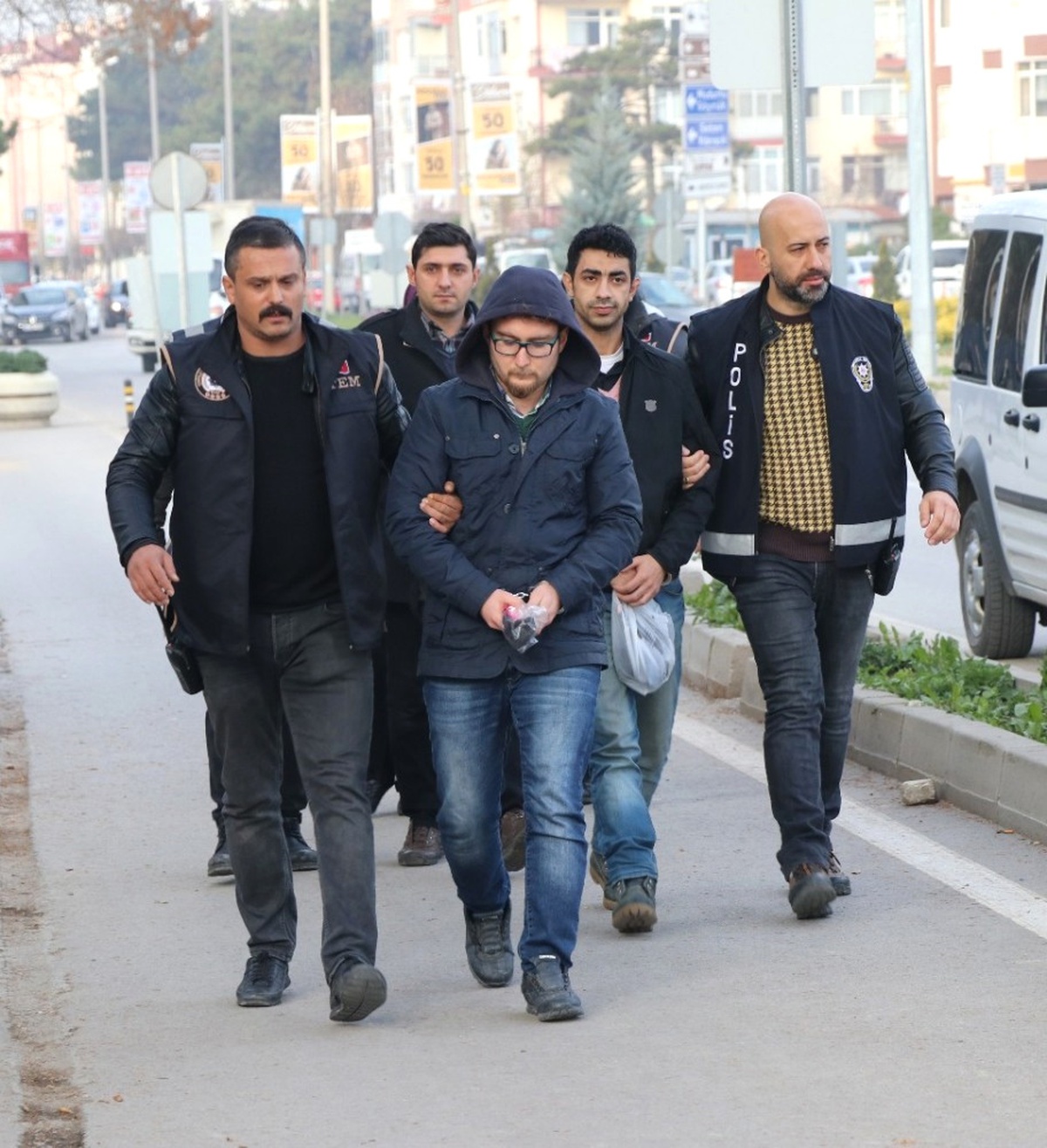 Bolu\'da, Fetö Şüphelisi 4 Kişi Adliyeye Sevk Edildi