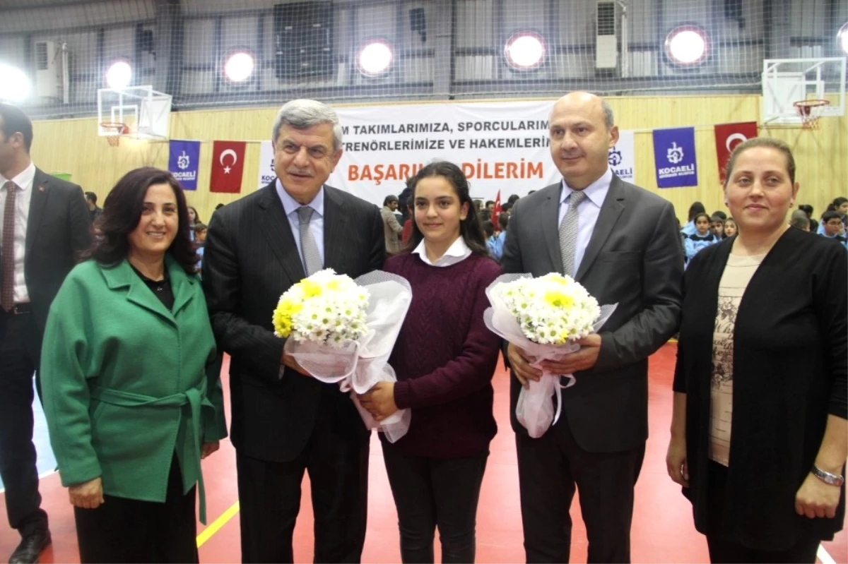 Hasan Tahsin Ortaokulu Spor Salonu Tanıtıldı