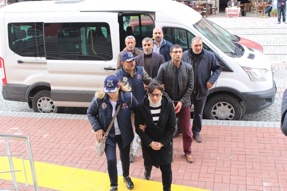 Hdp\'li Yöneticiler Tutuklandı