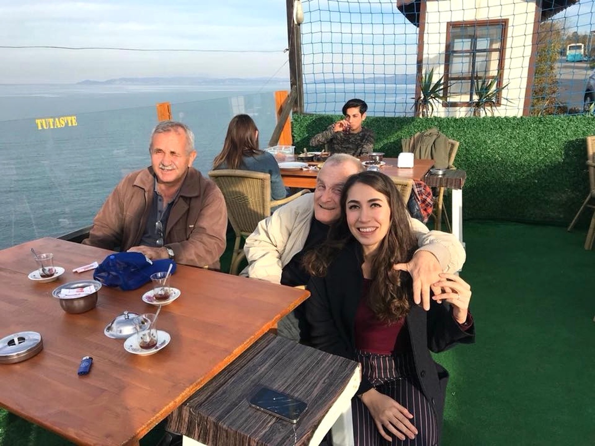 Kızılay Huzurevi Sakinleri Güneşin Tadını Çıkardılar