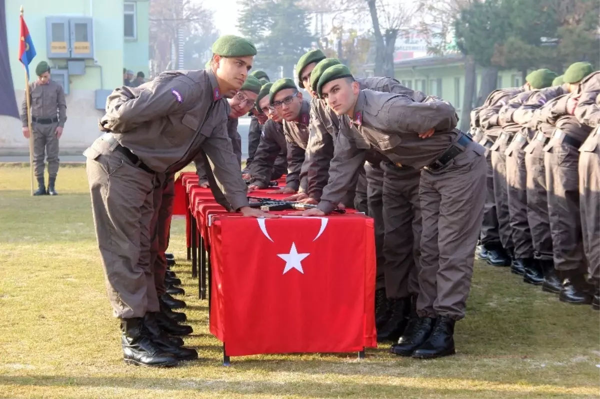 Konya\'da Kısa Dönem Erler Yemin Etti