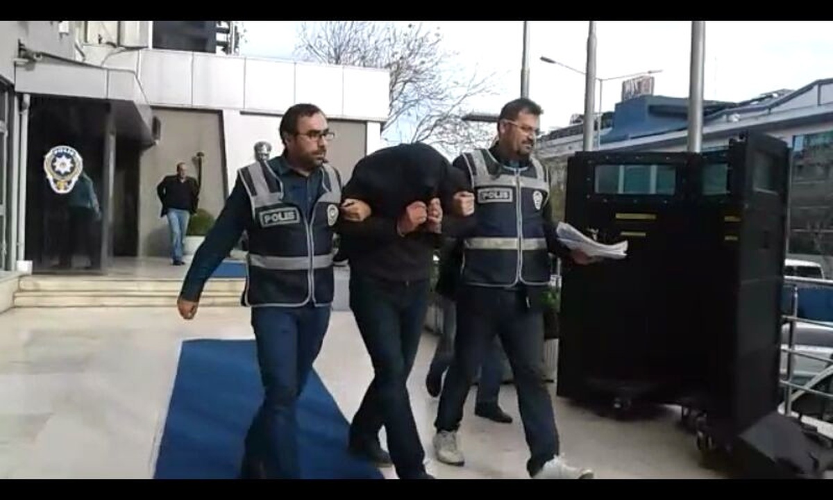 Meslekten İhraç Polis Memuru, "Bakanlıktan Geliyorum" Diyerek Fabrikaları Dolandırdı