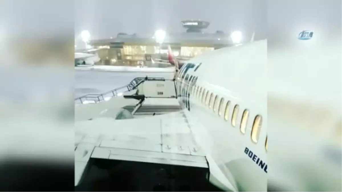 Moskova\'da 100\'den Fazla Uçuş İptal Edildi