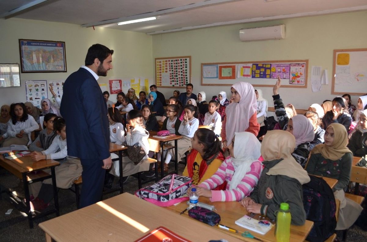 Mustafa Hayri Efendi İmam Hatip Ortaokulunda Yaşama Yol Ver Projesi Tanıtıldı