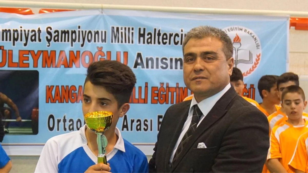 Naim Süleymanoğlu Anısına Futbol Turnuvası