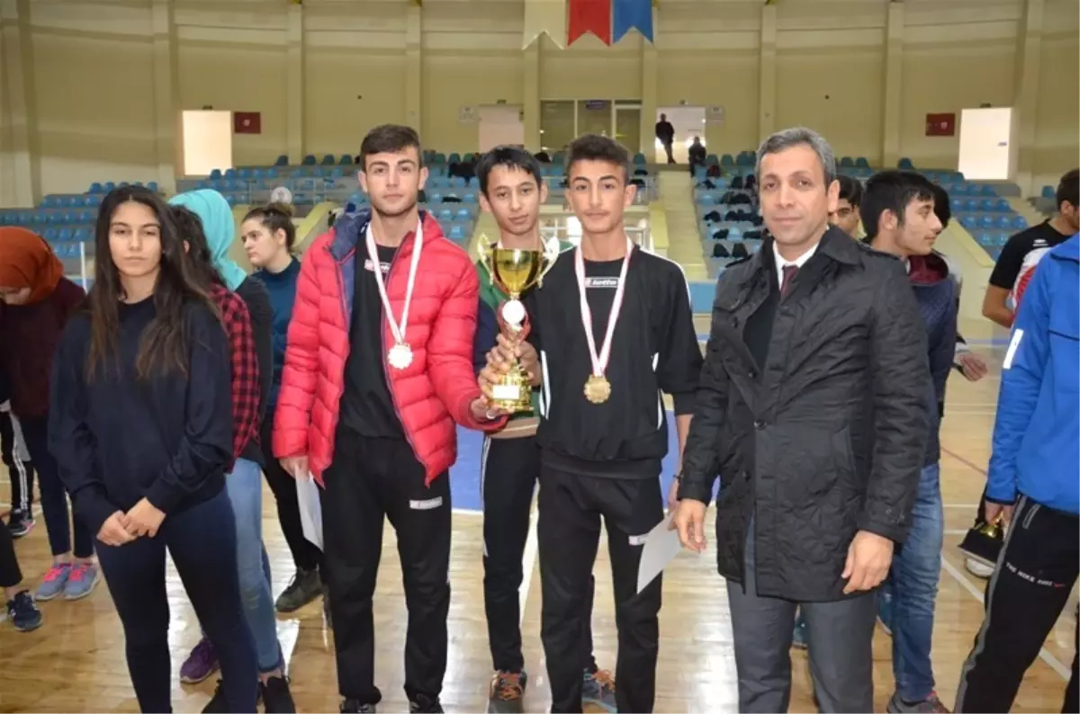 Okullararası Badminton Müsabakaları Sona Erdi