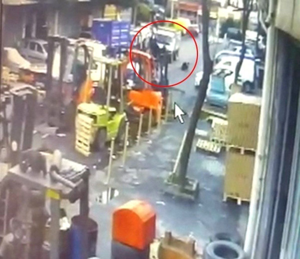 Hurdacılar ve Kağıt Toplayıcıların Silahlı Kavgası Kamerada