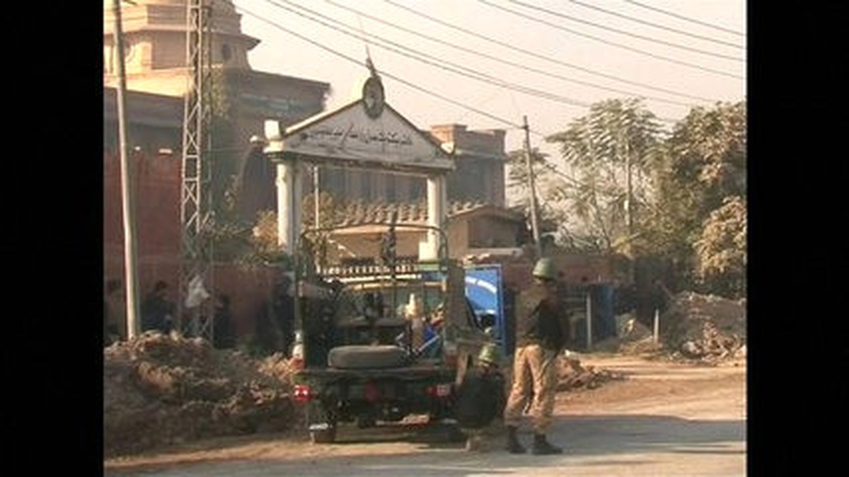 Pakistan\'da Kanlı Saldırı: 9 Ölü 35 Yaralı