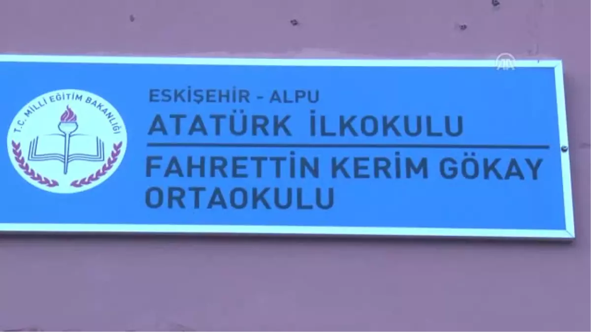 Prenses Nesrin\'den Doktor Olmak İsteyen Çocuğa Stetoskop