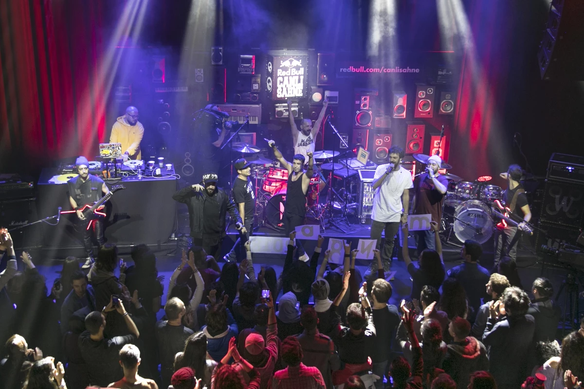 Red Bull Canlı Sahne\'de Rock Ve Rap Bir Aradaydı!